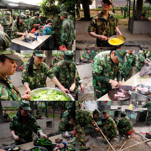 戰(zhàn)地野炊，小伙伴們各司其職